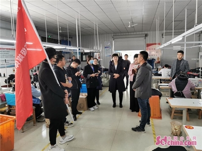 計(jì)算機(jī)技術(shù)培訓(xùn)鋪就致富路——中央、省級(jí)媒體探訪東阿縣大店子村